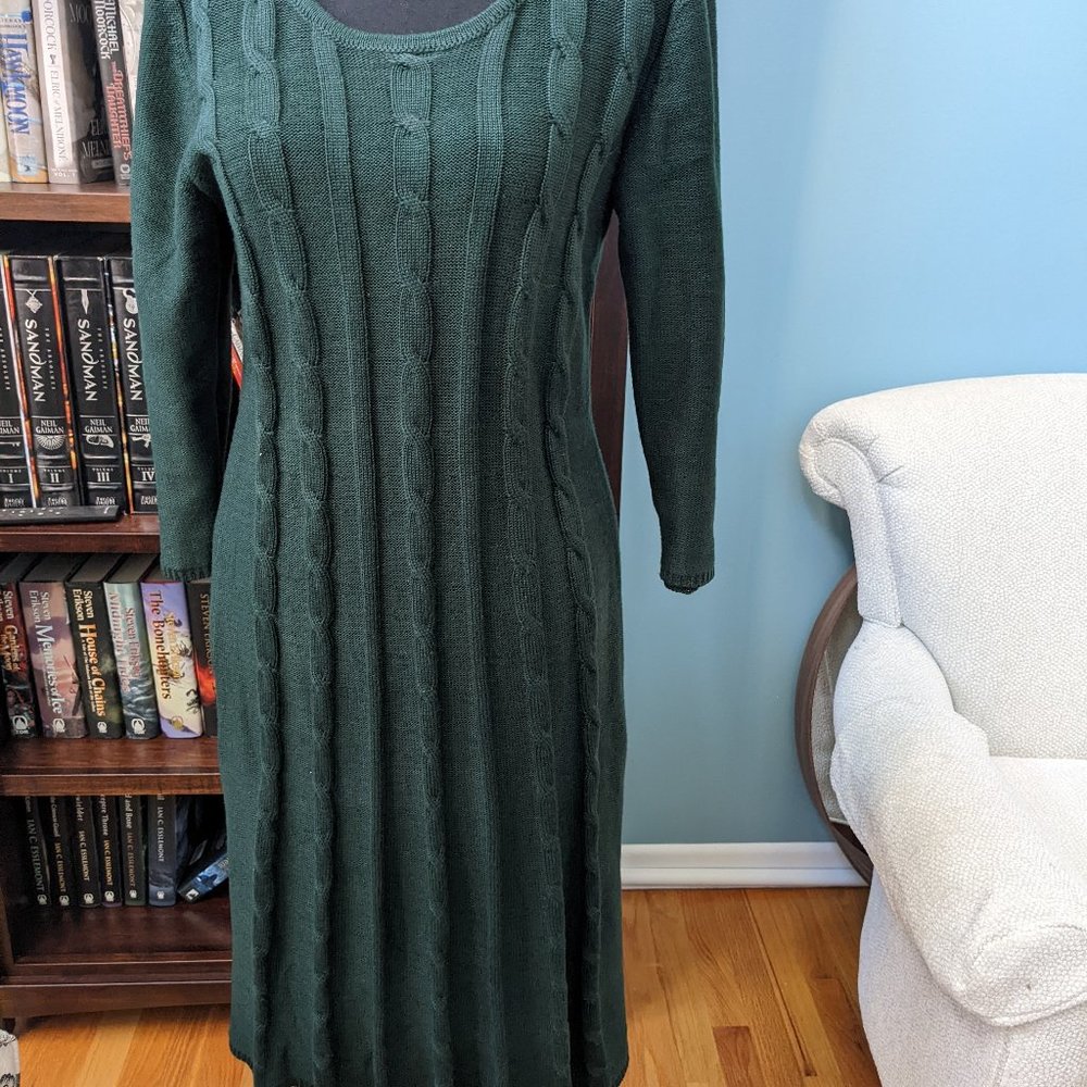 NINE WEST Women's Crew Neck Cable Knit Sweater Dress Size: Large Color: Hunter